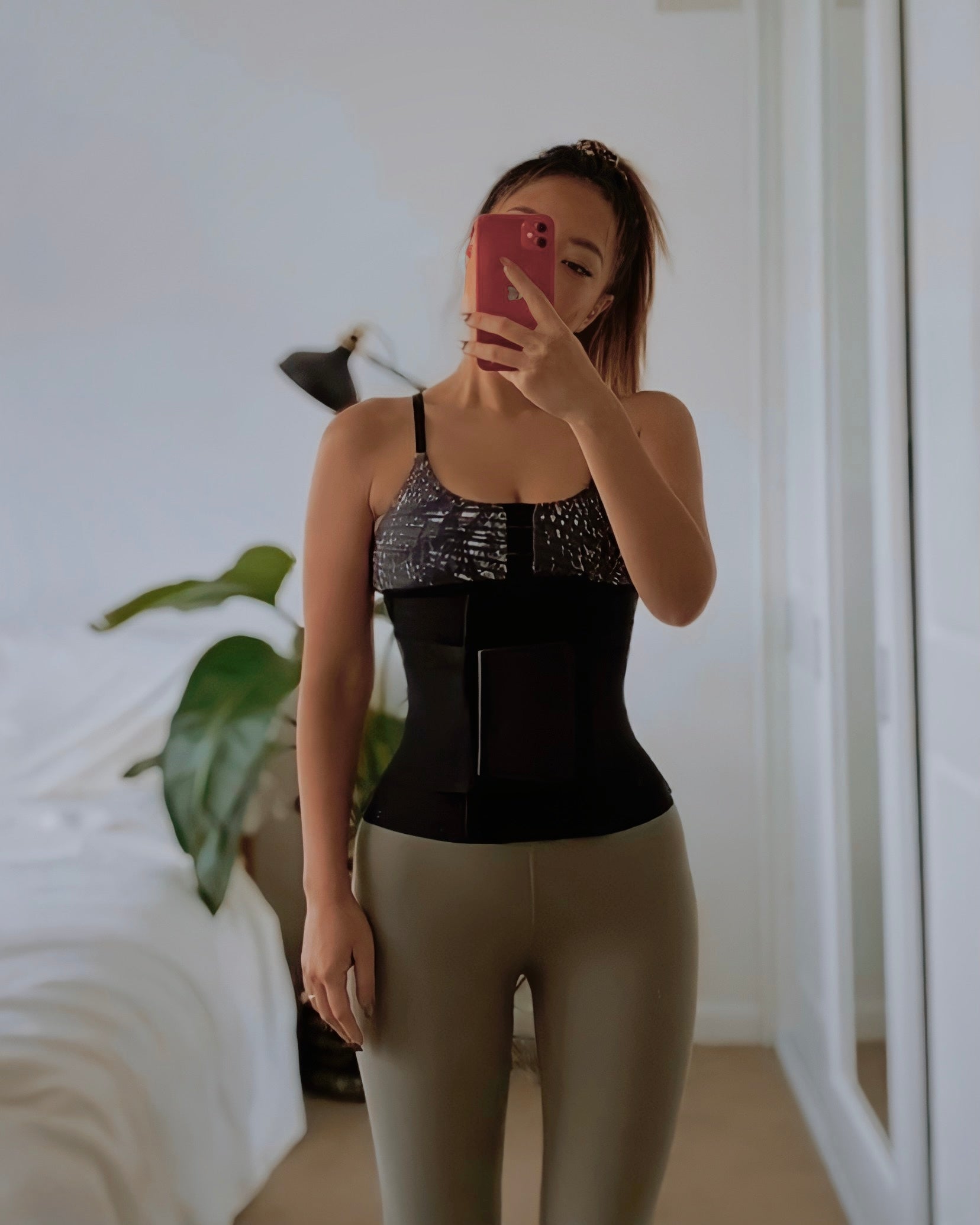 What's the Difference Between a Corset and a Waist Trainer?